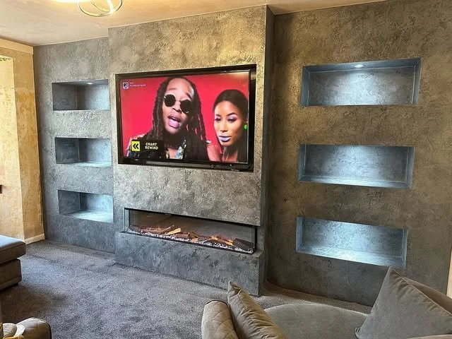 Decorative wall finish and fitted media wall featured by Luca Lusso
